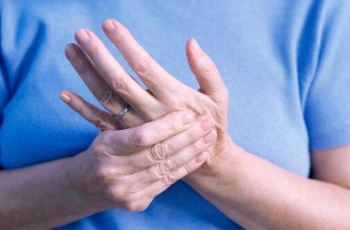 Skausmas rankų ir pirštų sąnariuose – įvairių ligų požymis